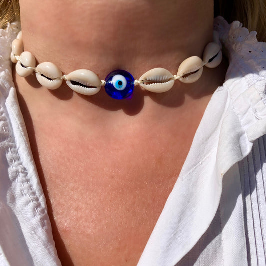 shell blue eye necklace