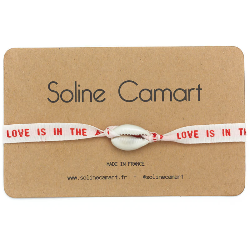Bracelet Love Is In The Air Message Brodé Rouge Femme Coquillage