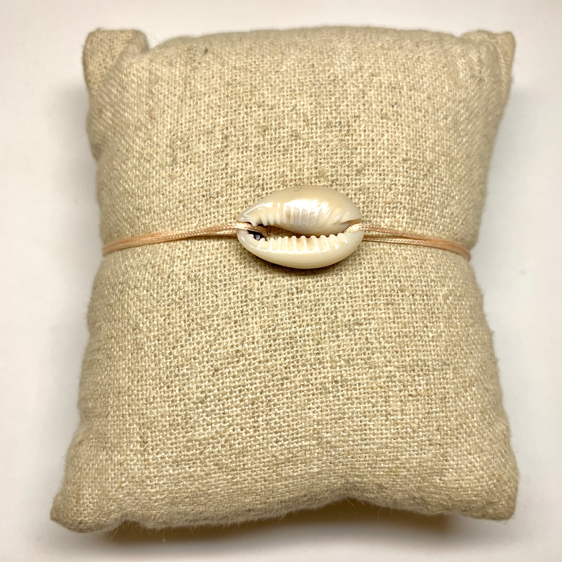 bracelet coquillage cauri naturel fabriqué à la main en France