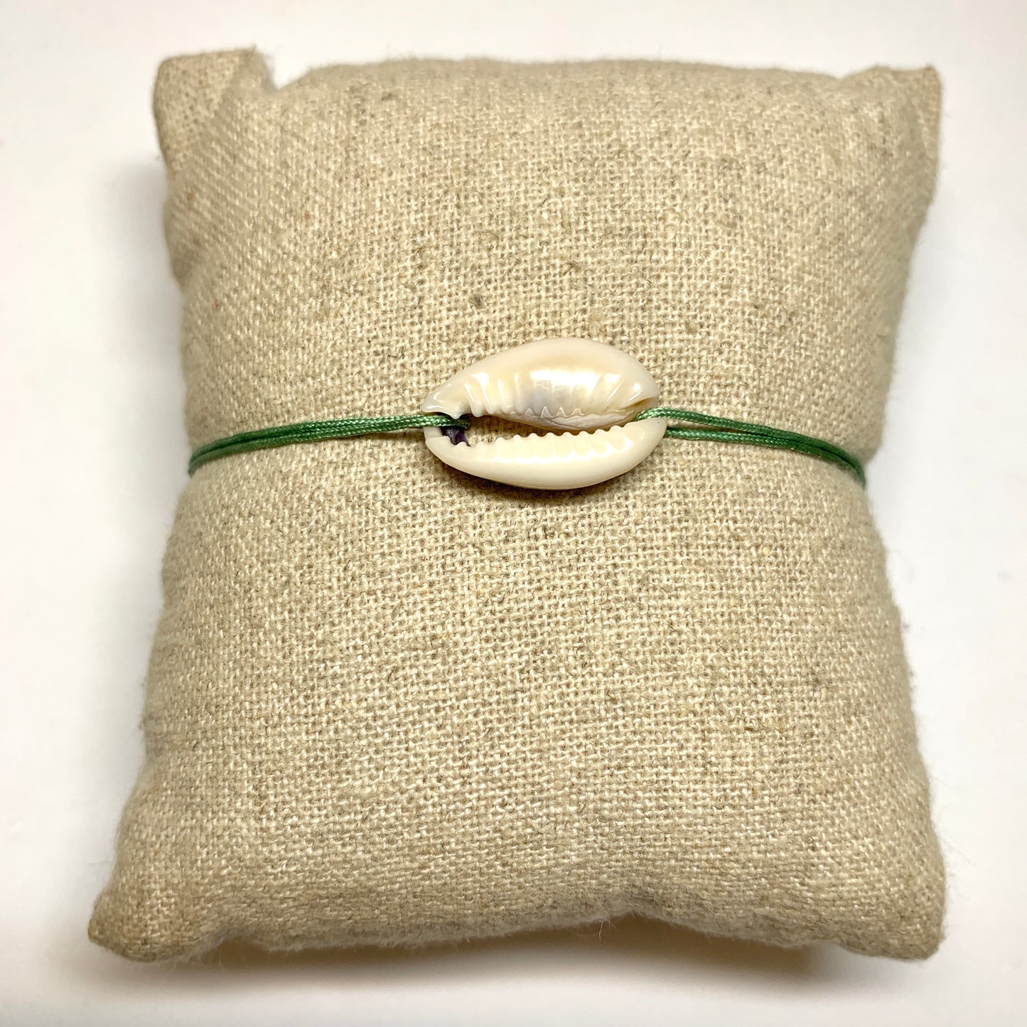 bracelet coquillage cauri naturel fabriqué à la main en France