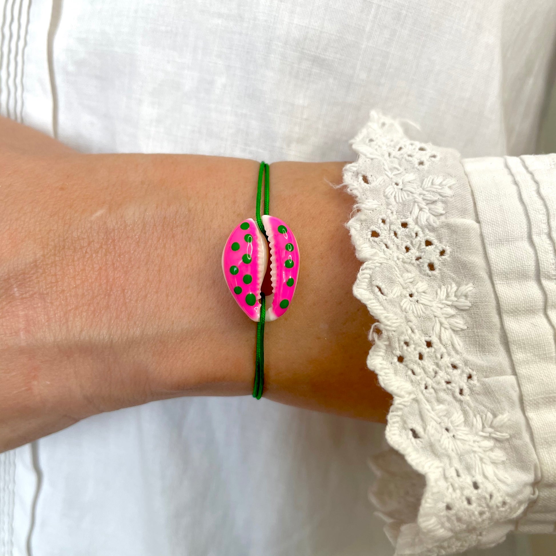 Bracelet coquillage à pois vert