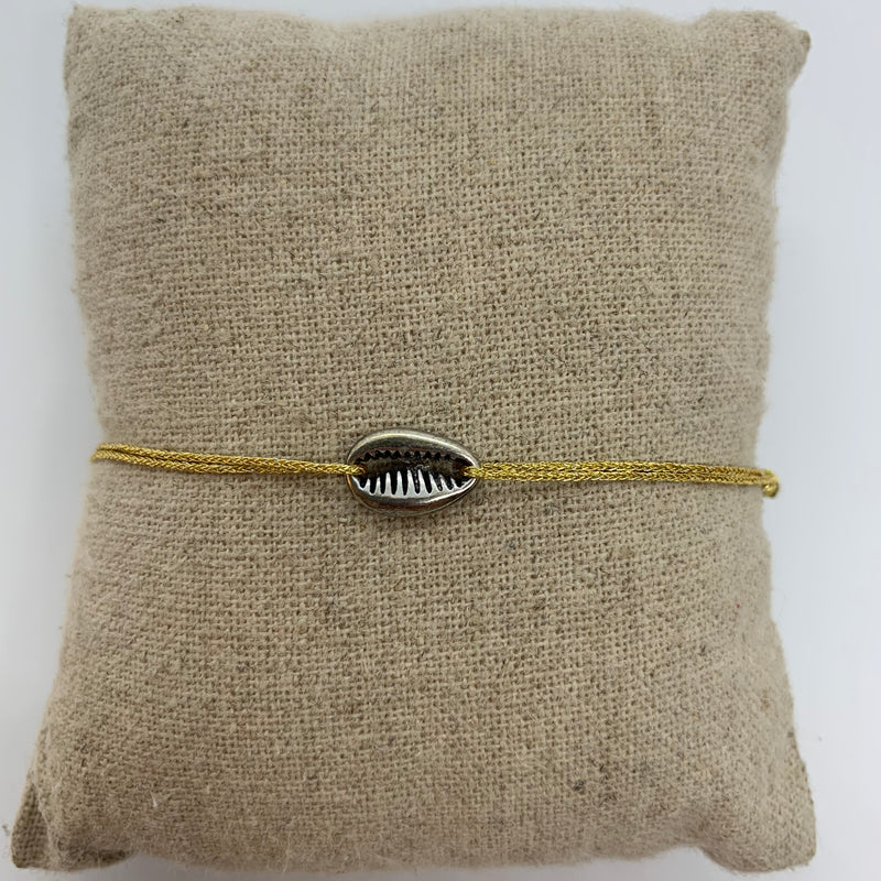 bracelet coquillage argenté et lien coloré